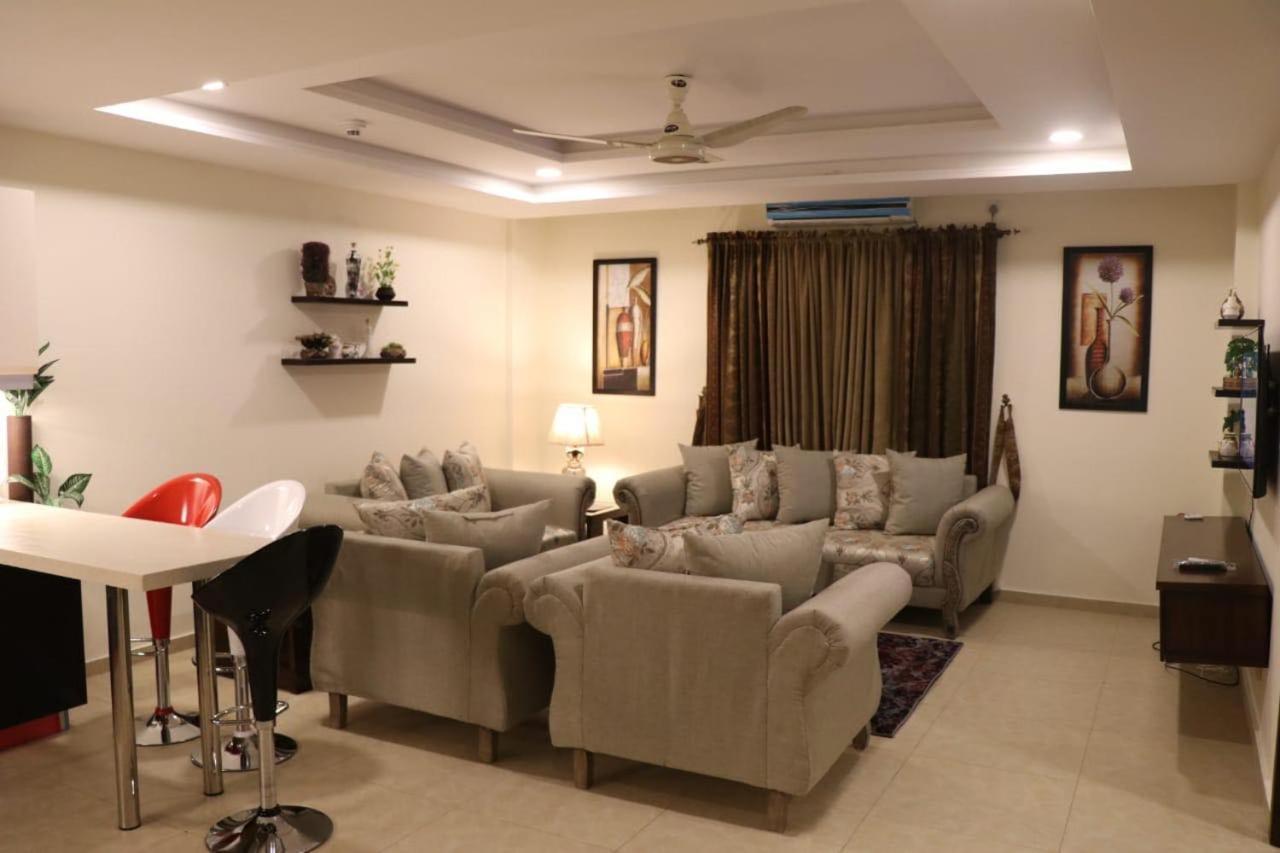 Elegant & Charming One Bed Apartment In Bahria Town Rawalpindi Extérieur photo