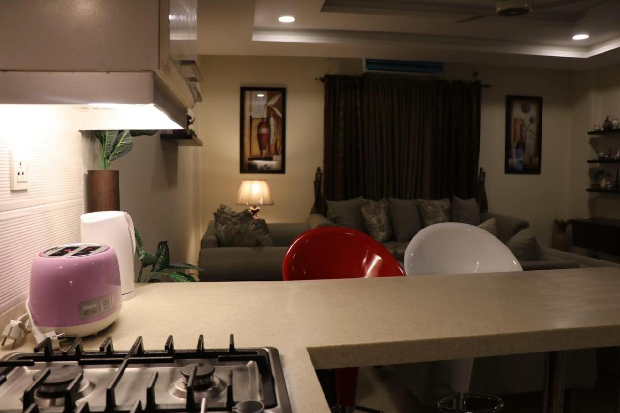 Elegant & Charming One Bed Apartment In Bahria Town Rawalpindi Extérieur photo