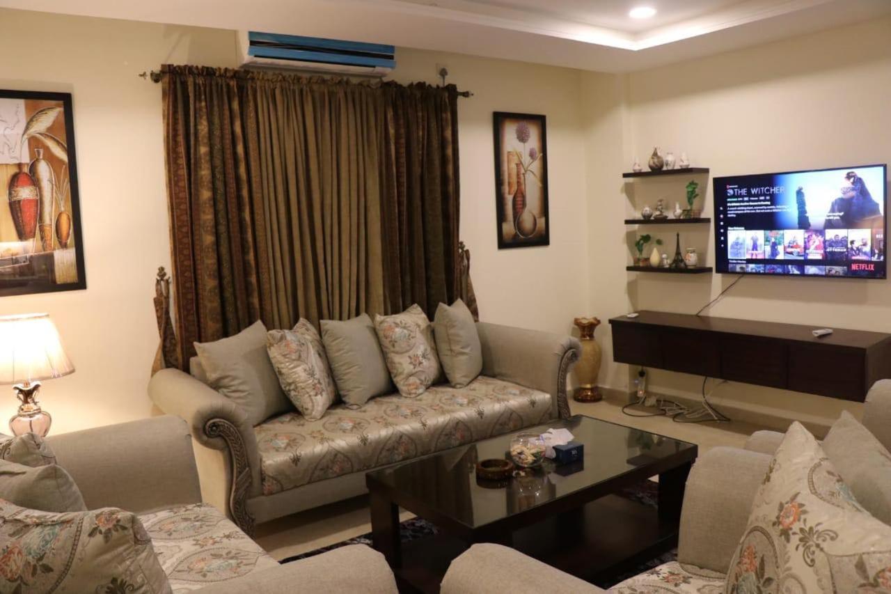 Elegant & Charming One Bed Apartment In Bahria Town Rawalpindi Extérieur photo