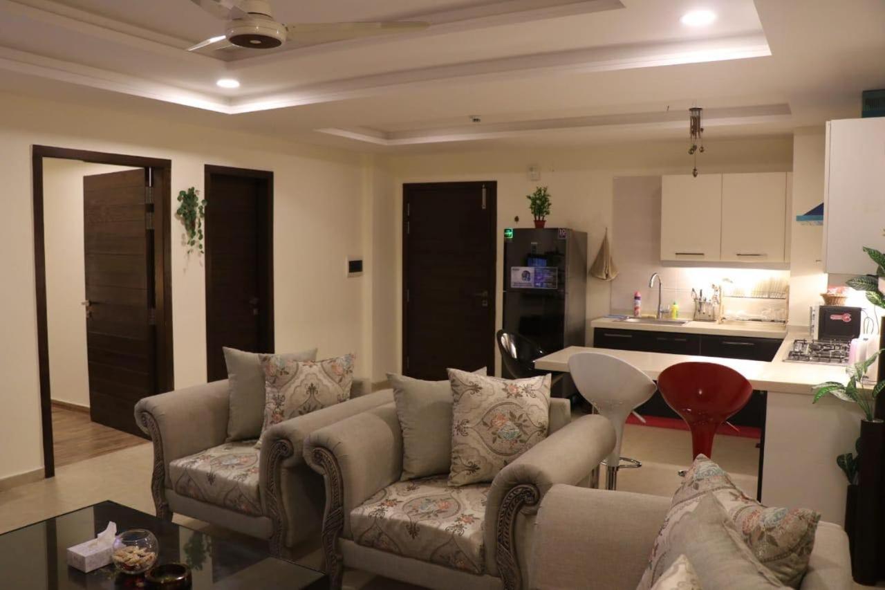 Elegant & Charming One Bed Apartment In Bahria Town Rawalpindi Extérieur photo