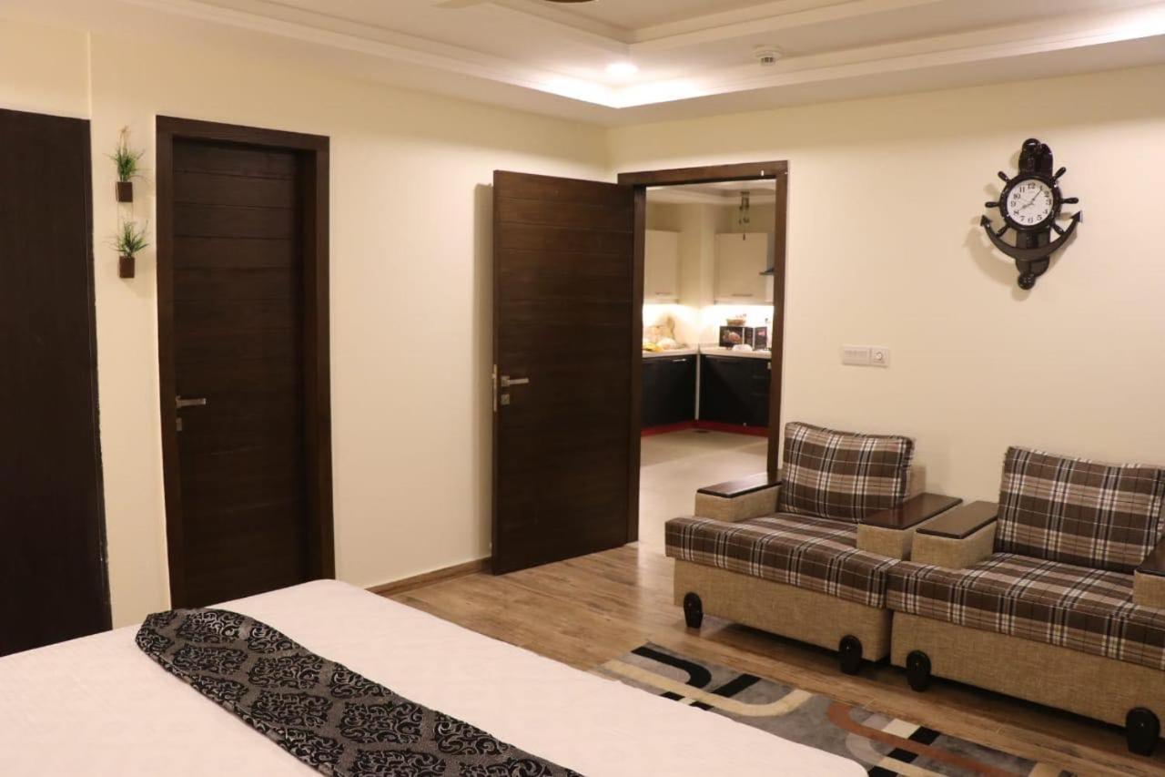 Elegant & Charming One Bed Apartment In Bahria Town Rawalpindi Extérieur photo